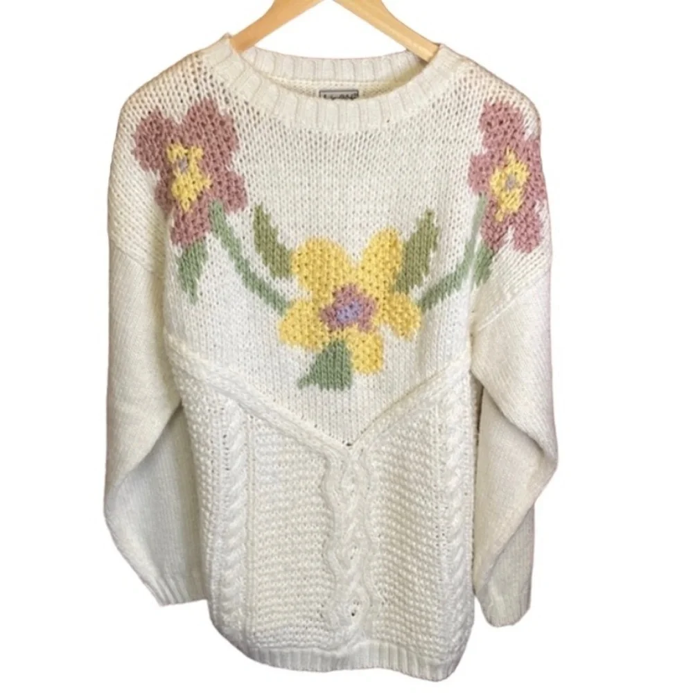 Andrew St.John Vintage Knit Sweater with Floral Design Size L - Picture 3 of 12